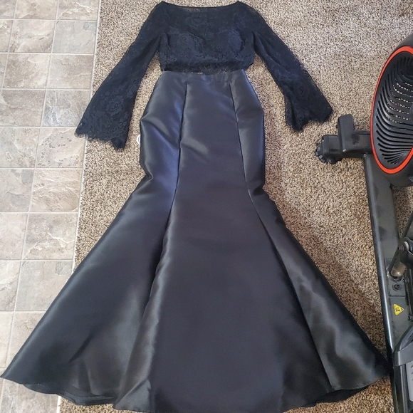 wink prom Dresses & Skirts - Wink Prom Black 2 Piece Set. Prom Evening Cocktail. Sz 2 Mermaid Skirt Lace Sati